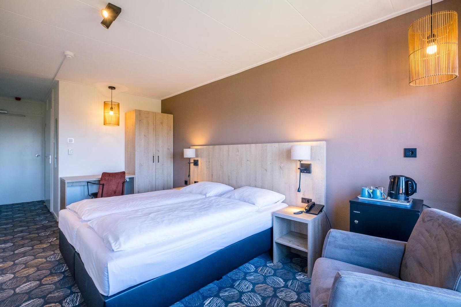 Hotel Hofker Нес Екстер'єр фото
